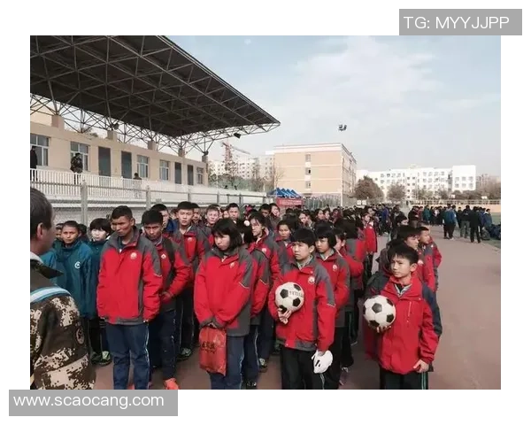 吐鲁番足球队崛起之路与国家足球明星的辉煌成就探讨 吐鲁番足球队崛起之路与国家足球明星的辉煌成就探讨